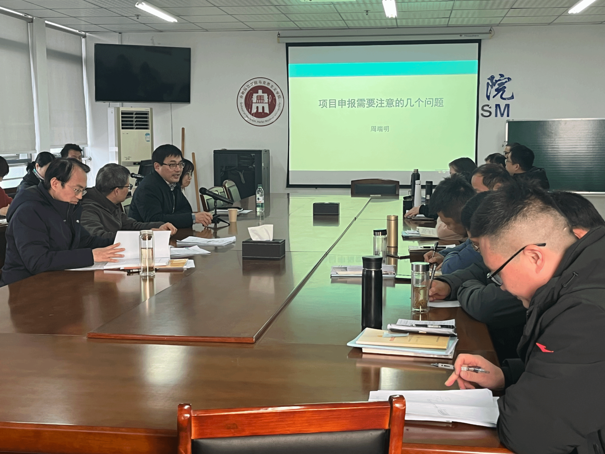 院领导深入亚洲视频一区二区调研指导科研工作